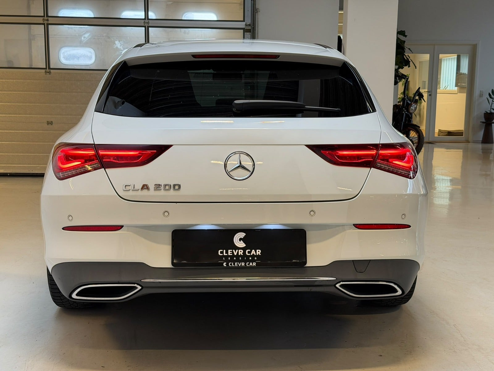 Hvid Mercedes CLA200 fra 2020