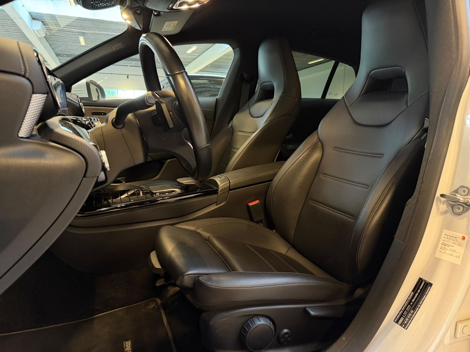 Hvid Mercedes CLA200 fra 2020
