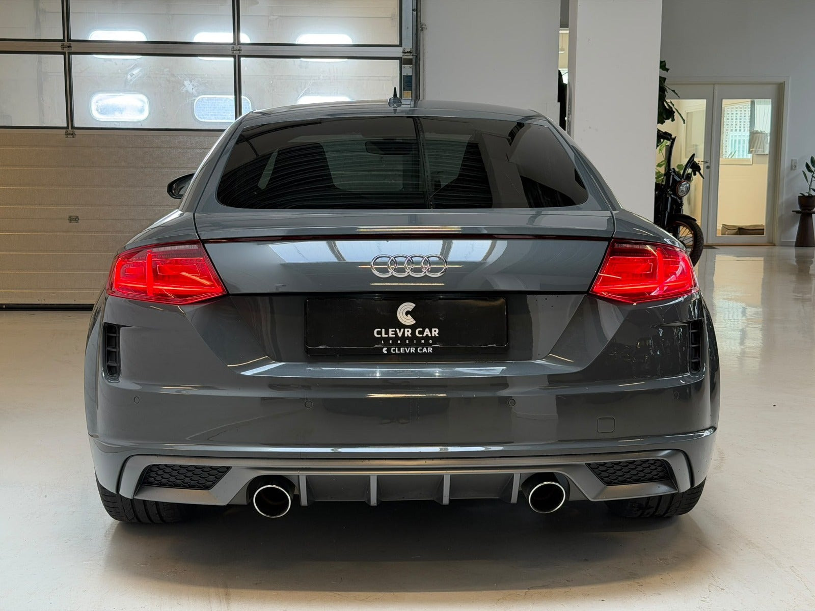 Grå Audi TT fra 2019