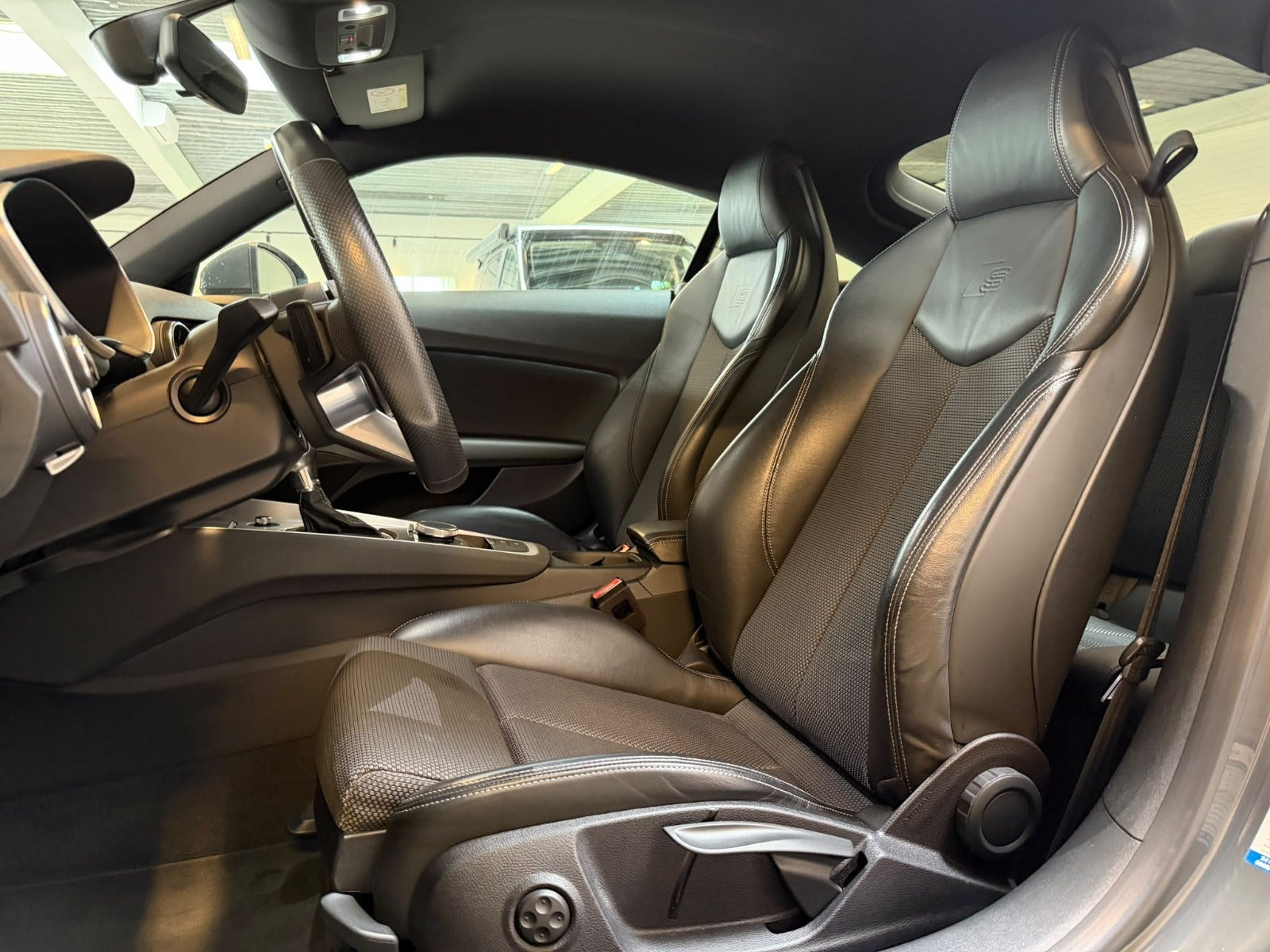 Grå Audi TT fra 2019