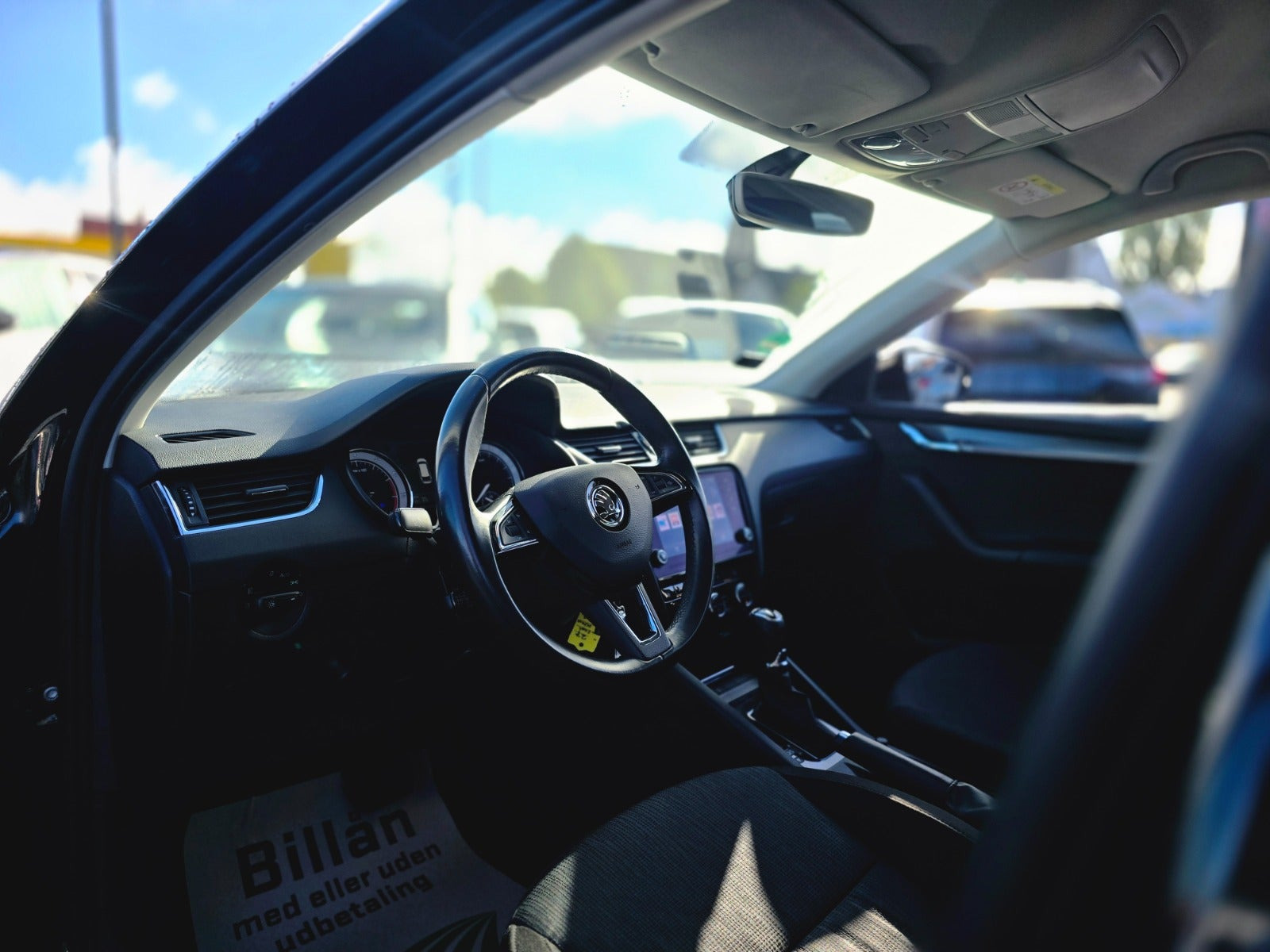 Sort Skoda Octavia fra 2020