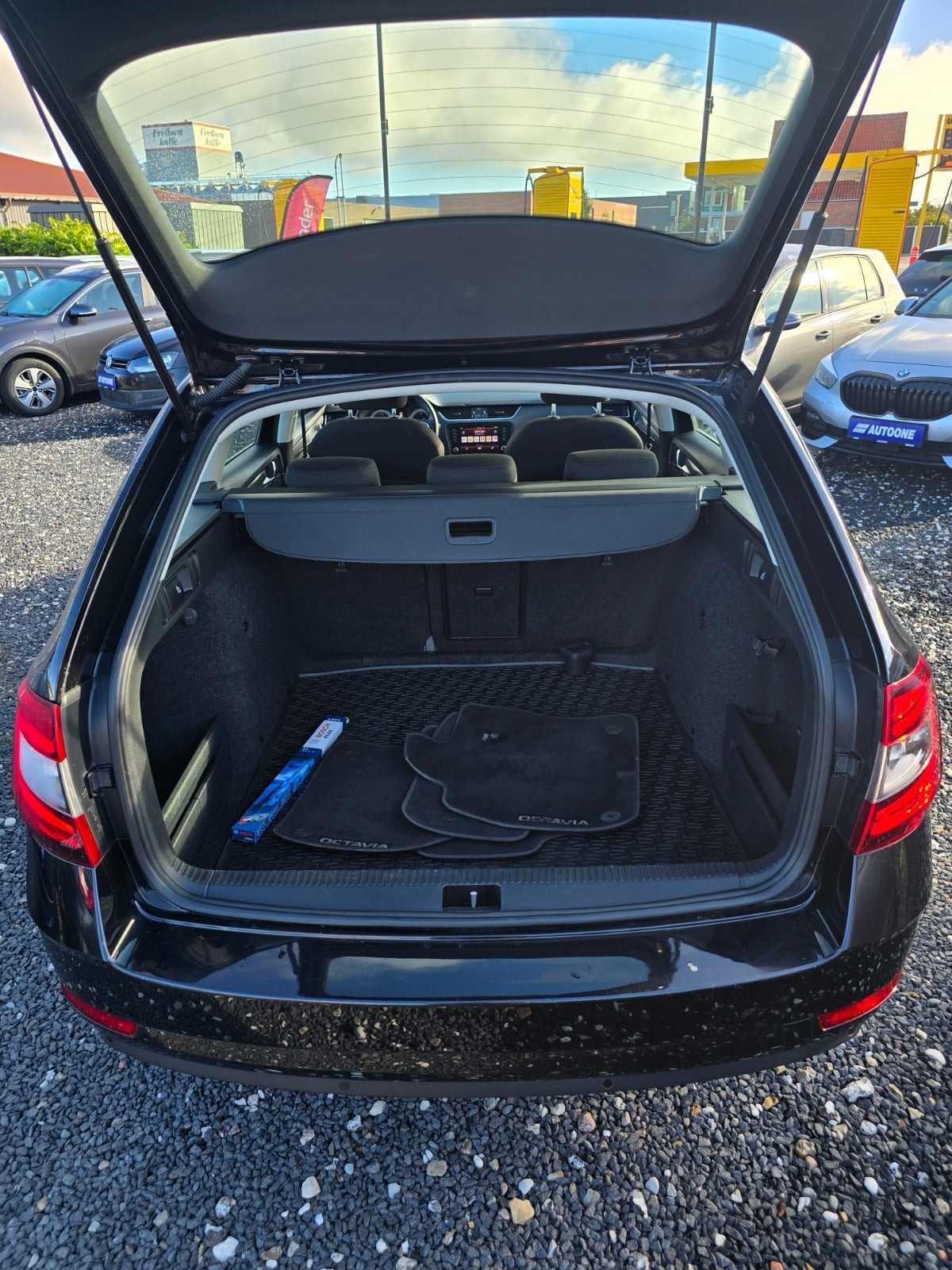 Sort Skoda Octavia fra 2020