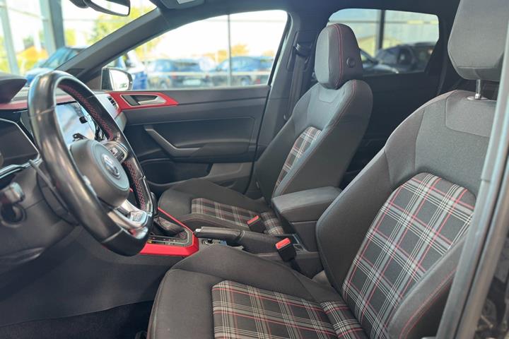 Sort VW Polo fra 2020