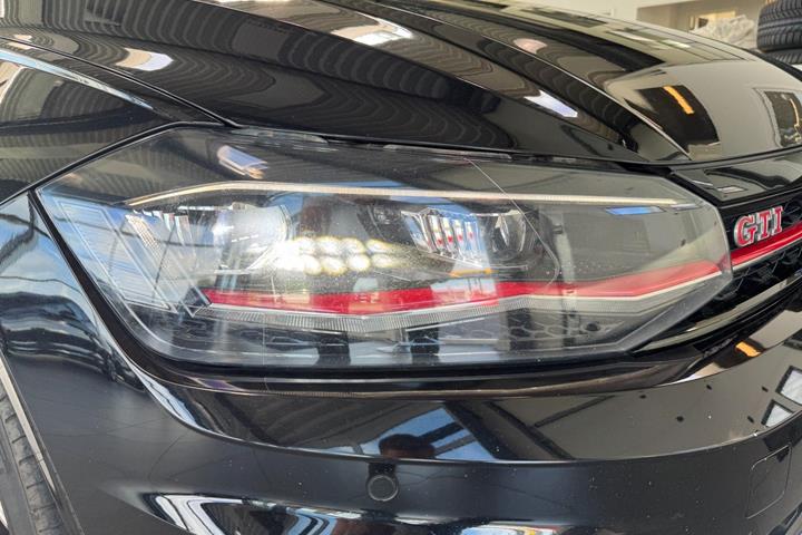 Sort VW Polo fra 2020