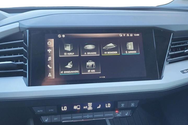 Grå Audi Q4 e-tron fra 2023
