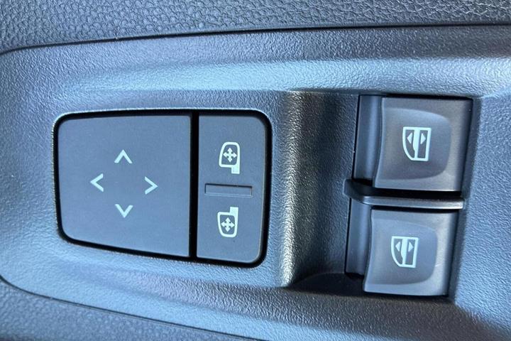 Hvid Renault Master V T35 fra 2025
