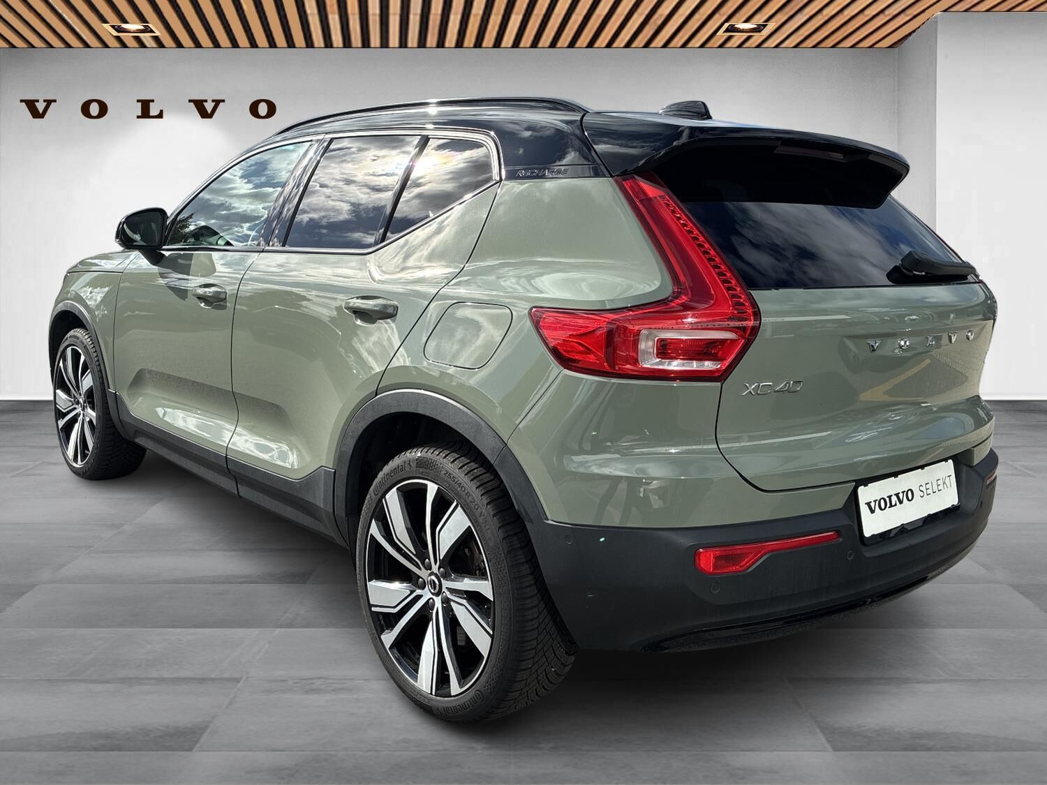 Grøn Volvo XC40 fra 2022