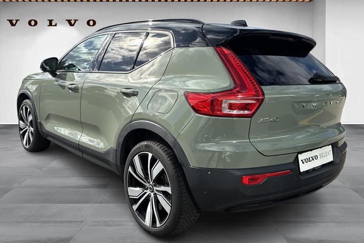 Grøn Volvo XC40 fra 2022