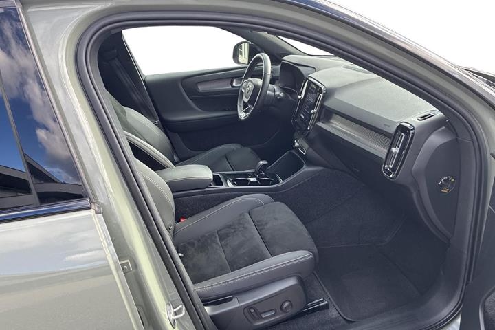 Grøn Volvo XC40 fra 2022