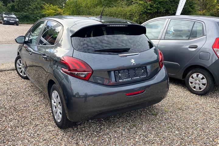 undefined Peugeot 208 fra 2017