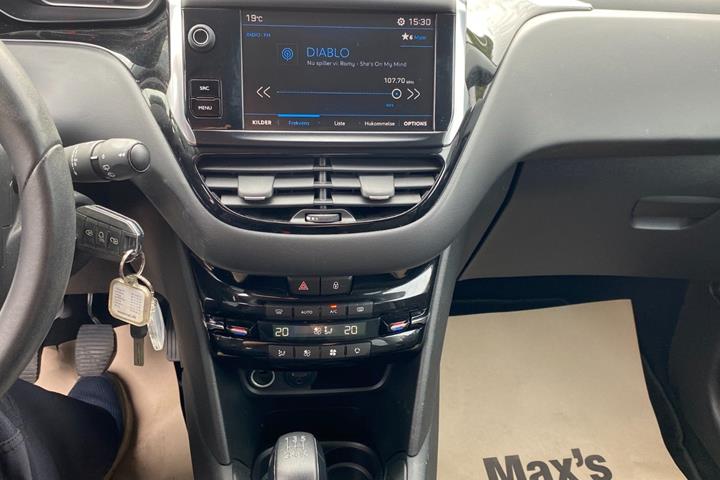 undefined Peugeot 208 fra 2017