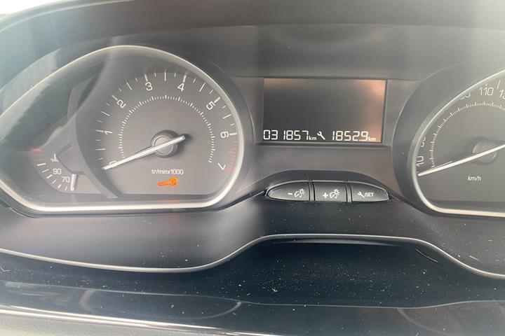undefined Peugeot 208 fra 2017