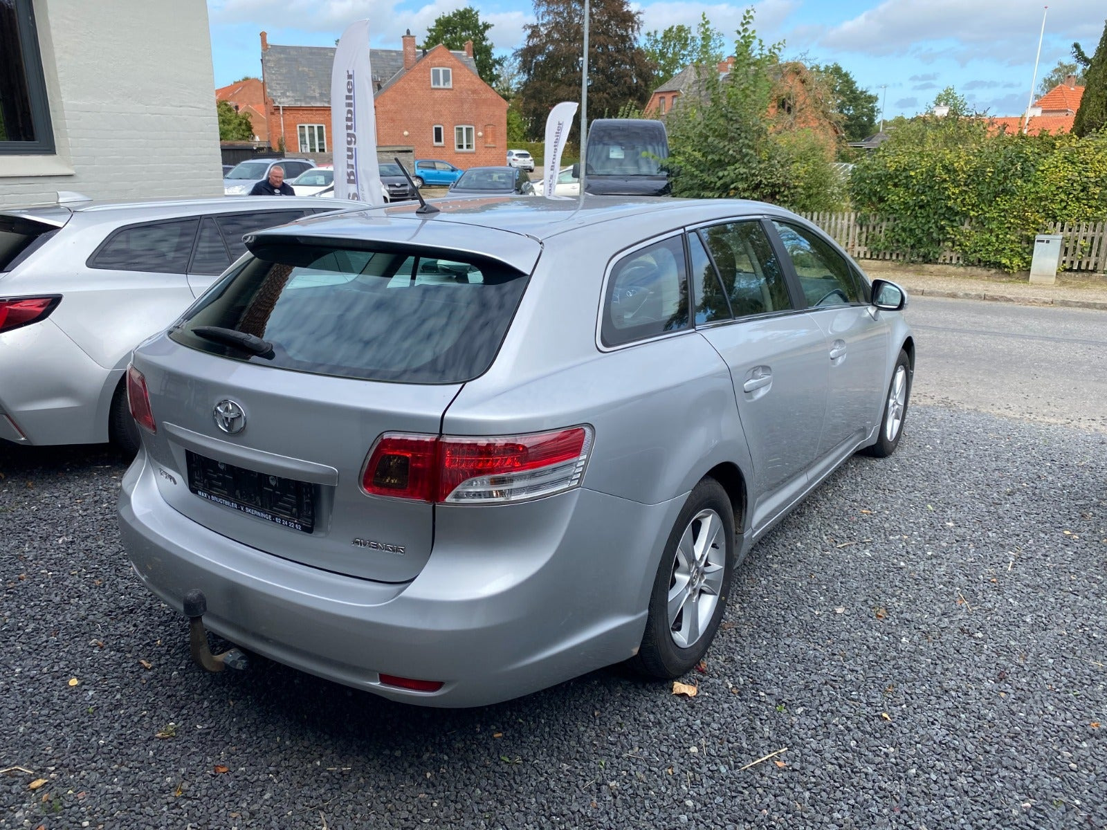 undefined Toyota Avensis fra 2010