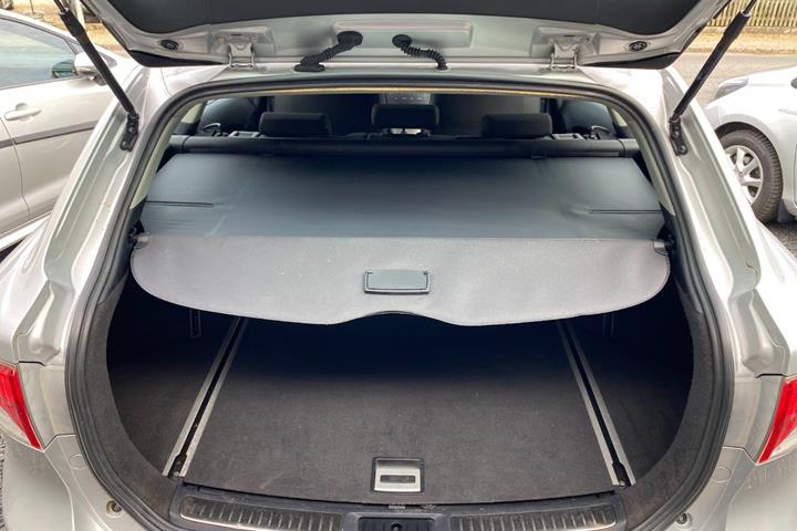 undefined Toyota Avensis fra 2010