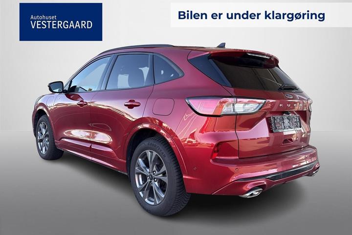 Rød Ford Kuga fra 2023