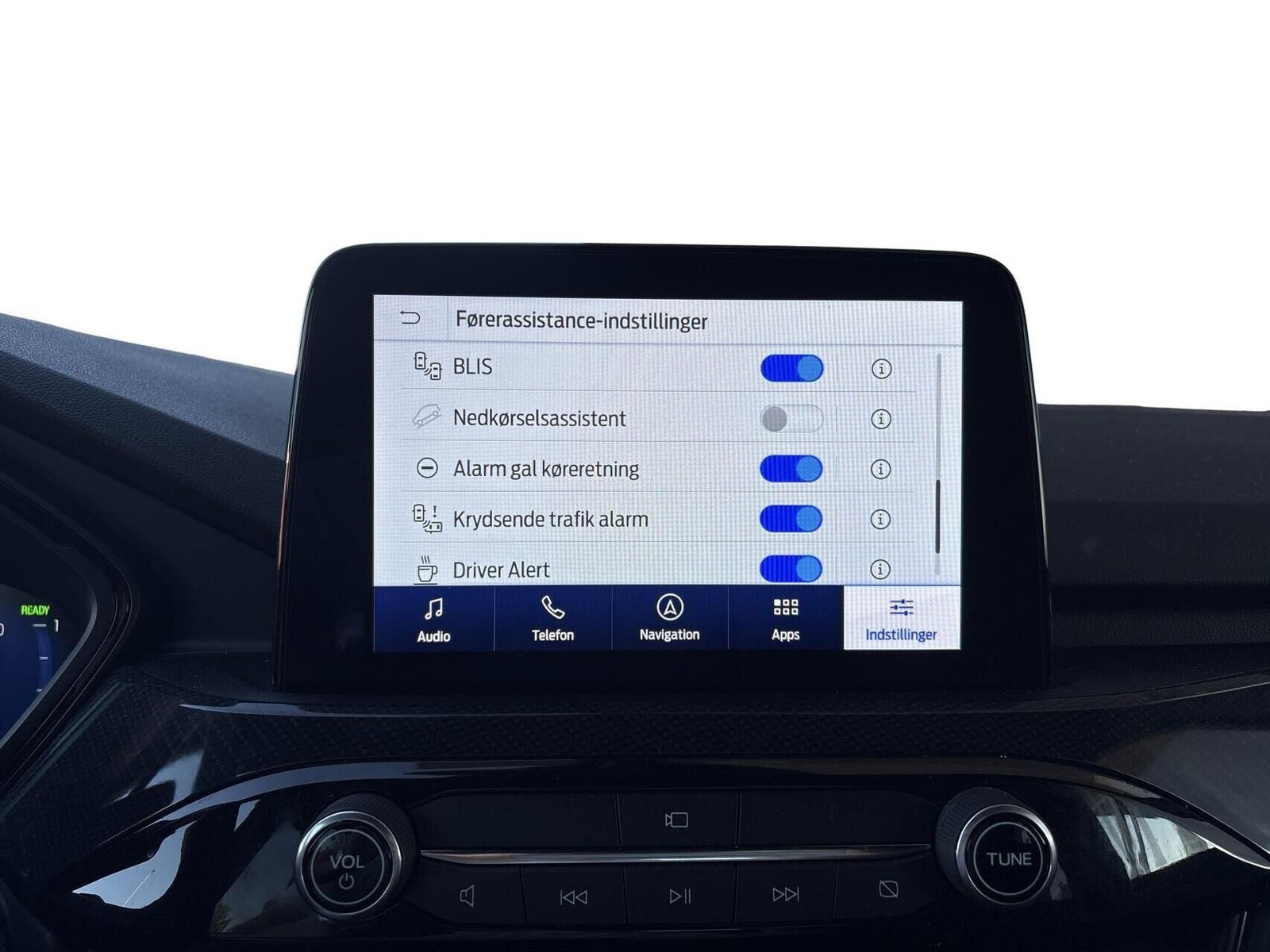 Rød Ford Kuga fra 2023