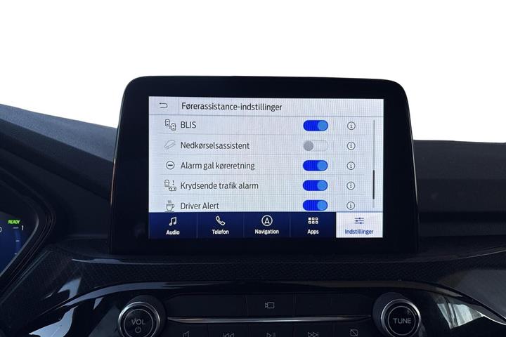 Rød Ford Kuga fra 2023