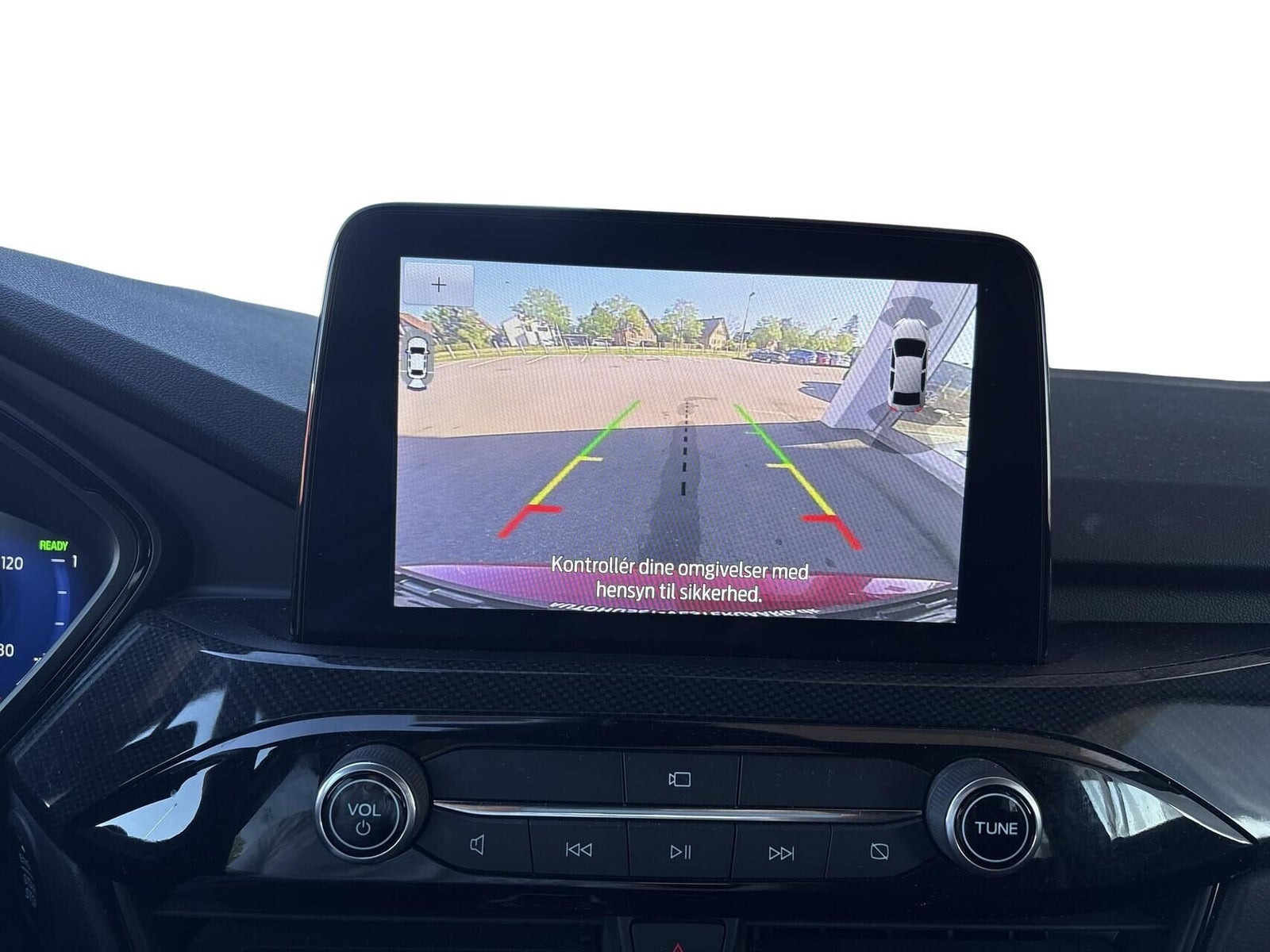Rød Ford Kuga fra 2023