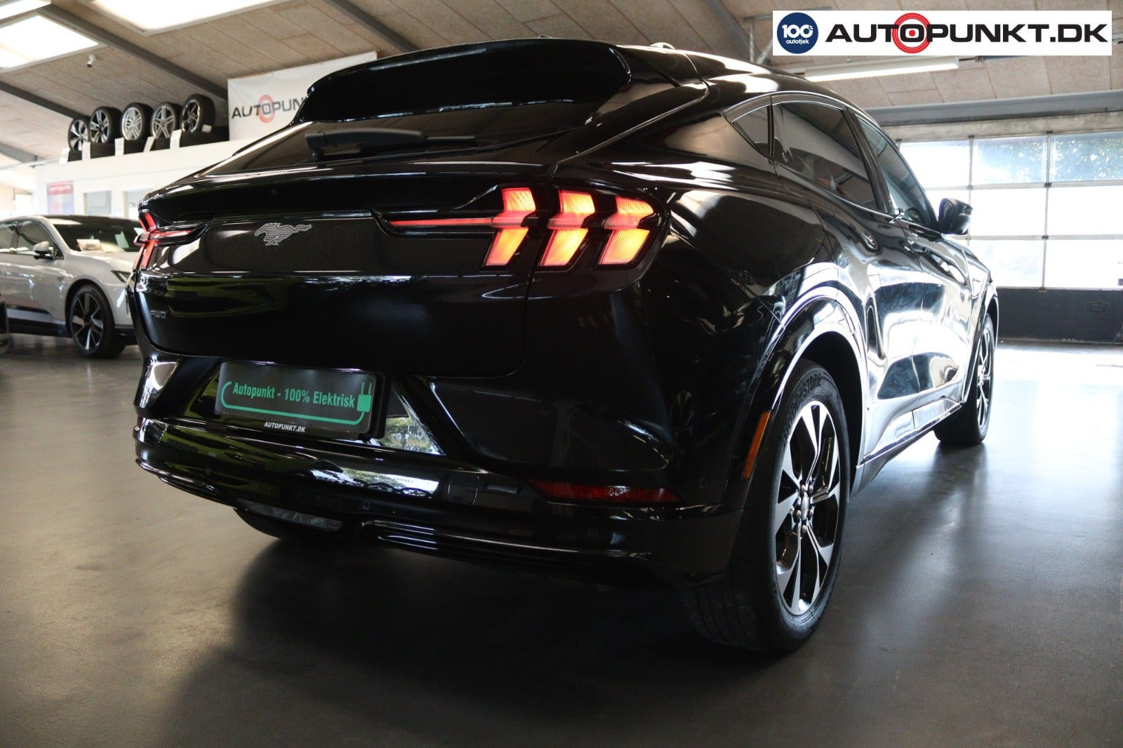 Sort Ford Mustang Mach-E fra 2023