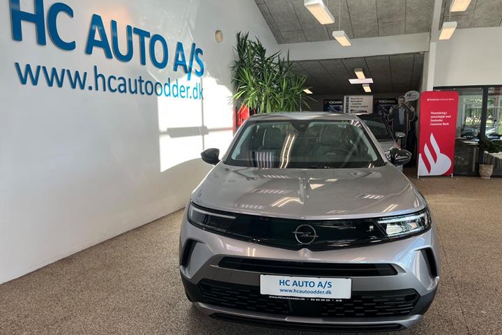 Grå Opel Mokka-e fra 2024