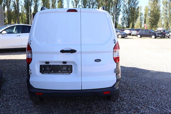 Hvid Ford Transit Courier fra 2020