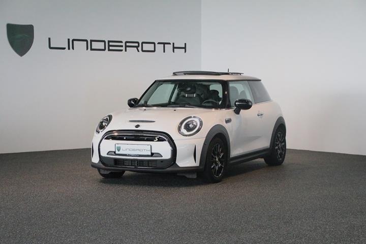 Hvid Mini Cooper SE fra 2023