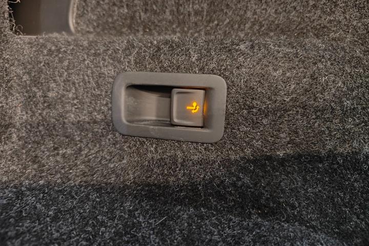 Grå Skoda Enyaq fra 2024