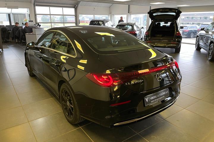 Sort Mercedes CLA250+ fra 2025