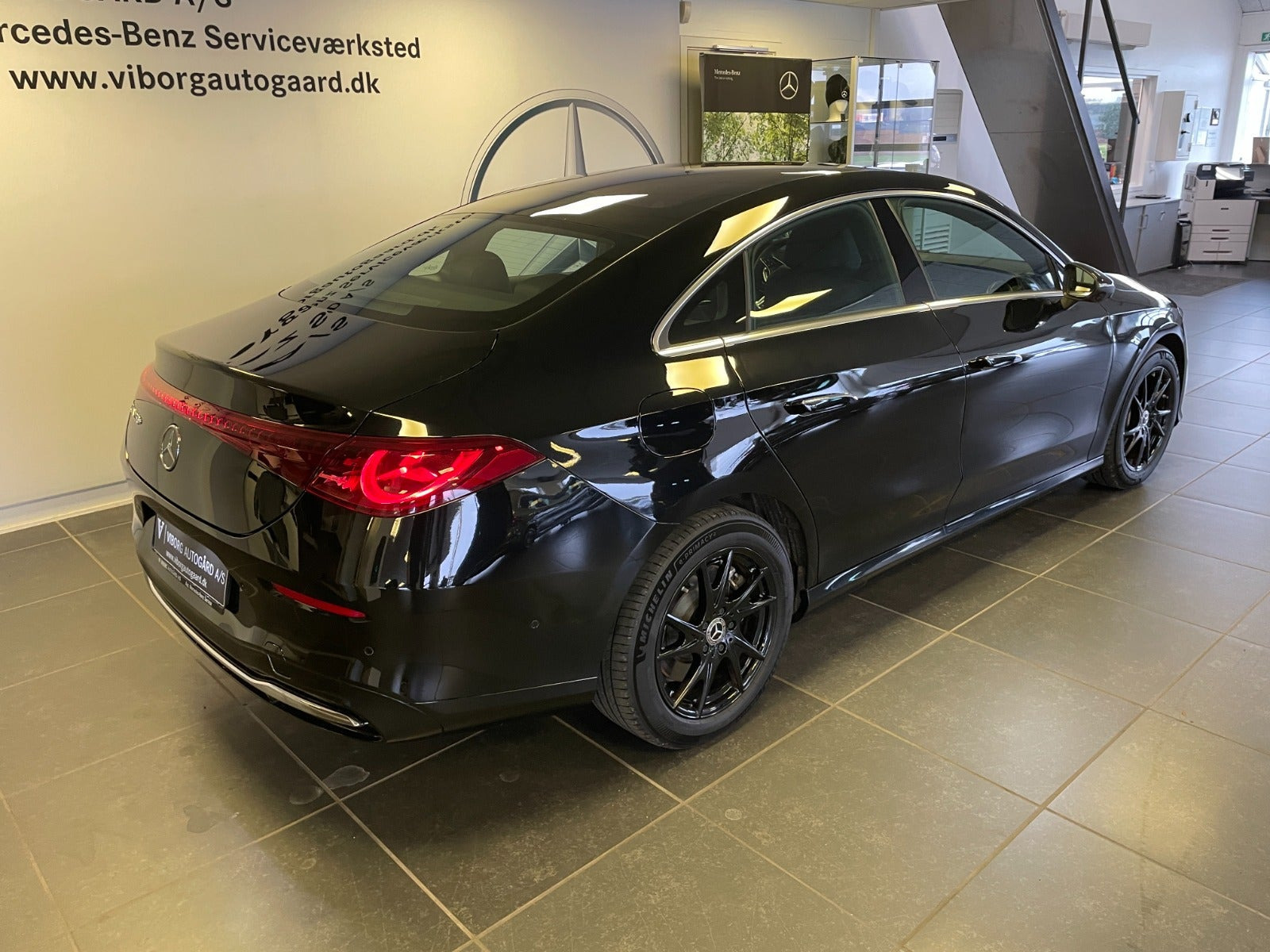 Sort Mercedes CLA250+ fra 2025