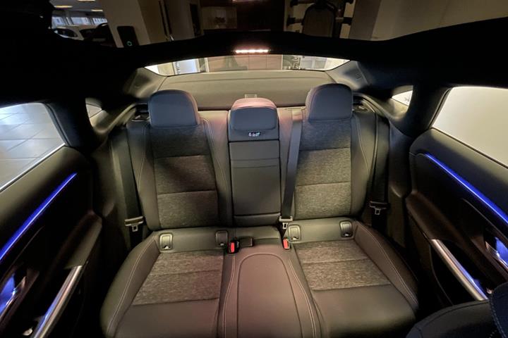 Sort Mercedes CLA250+ fra 2025