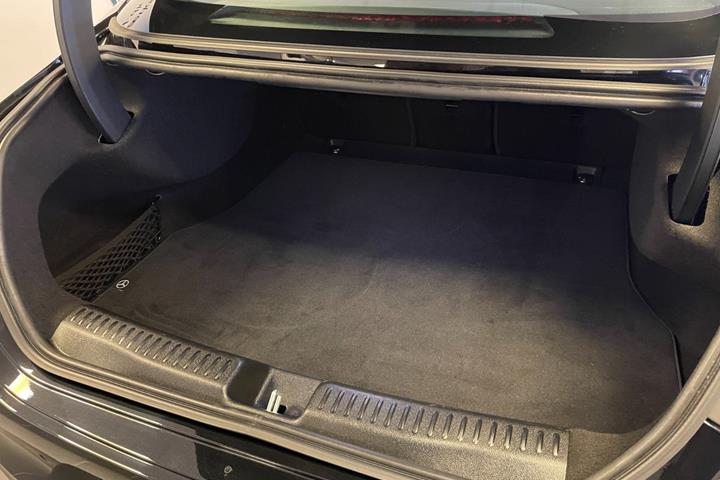 Sort Mercedes CLA250+ fra 2025