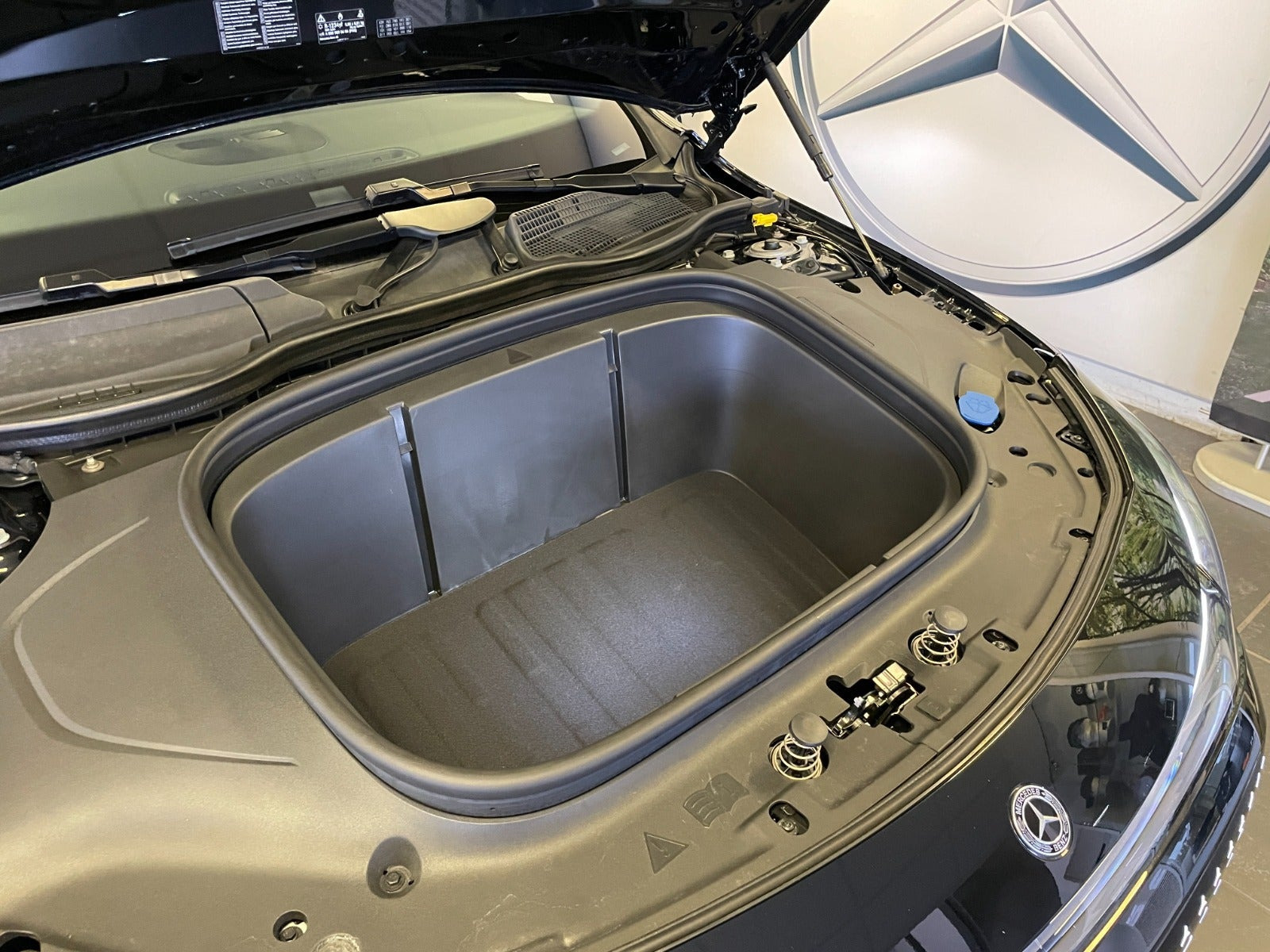 Sort Mercedes CLA250+ fra 2025