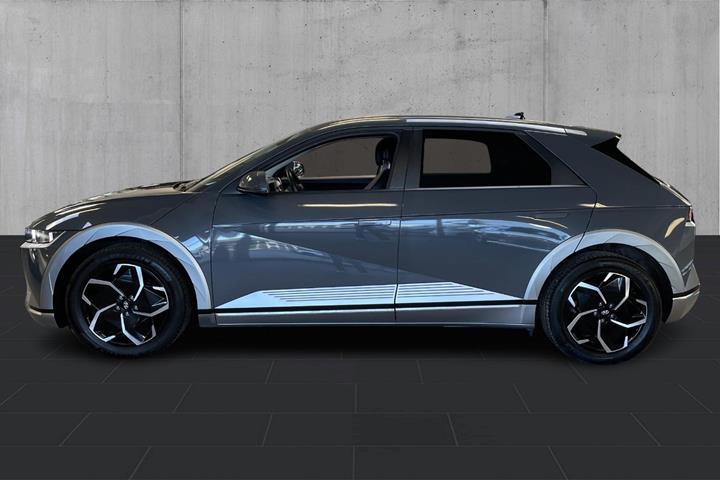 Grå Hyundai Ioniq 5 fra 2024