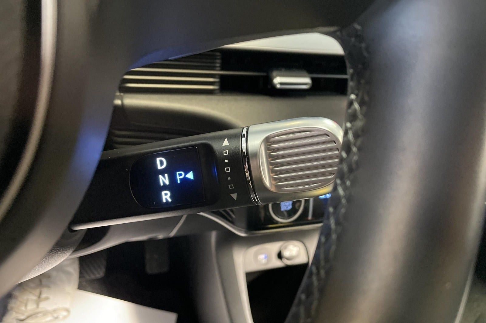 Grå Hyundai Ioniq 5 fra 2024