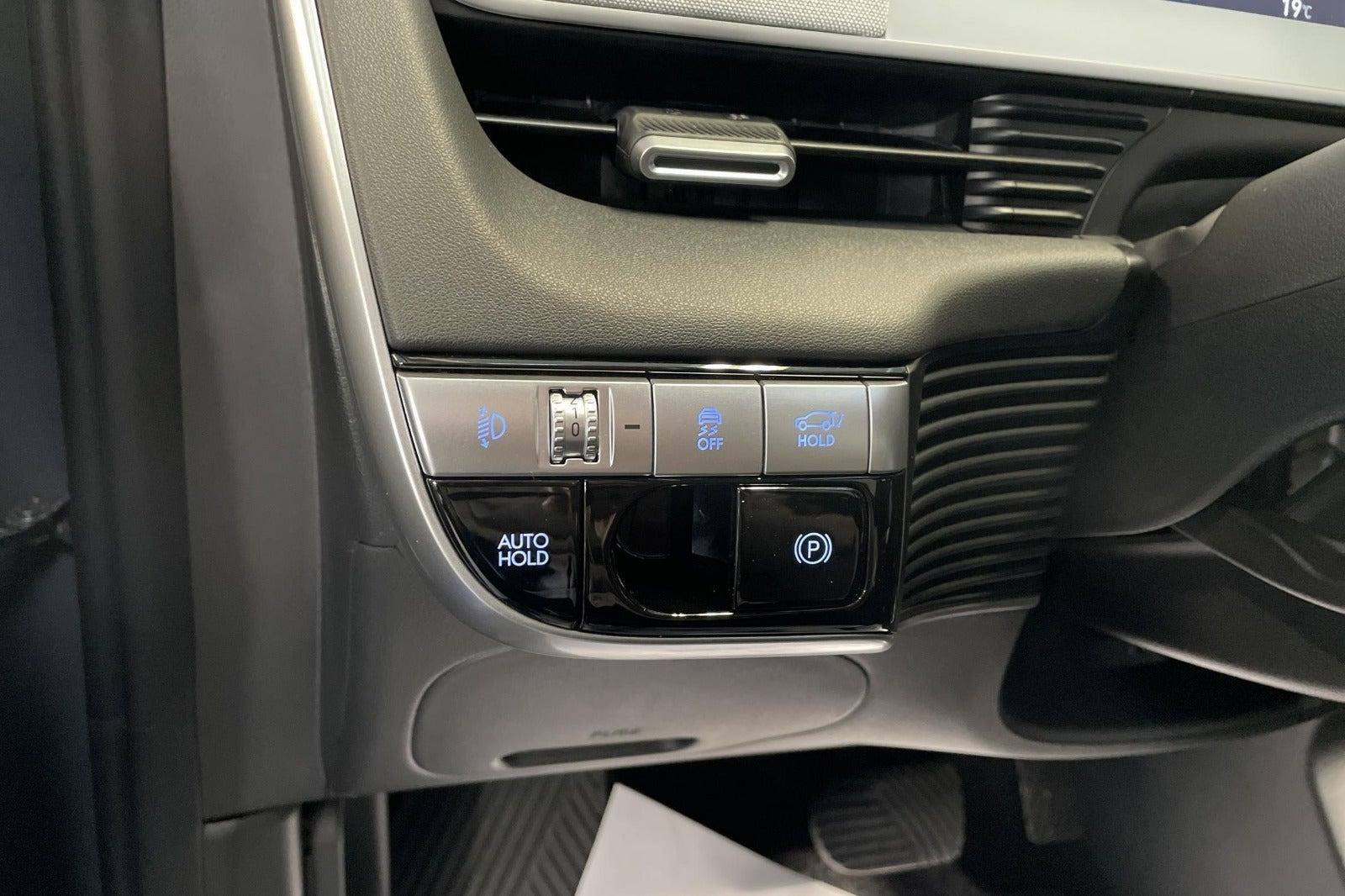 Grå Hyundai Ioniq 5 fra 2024