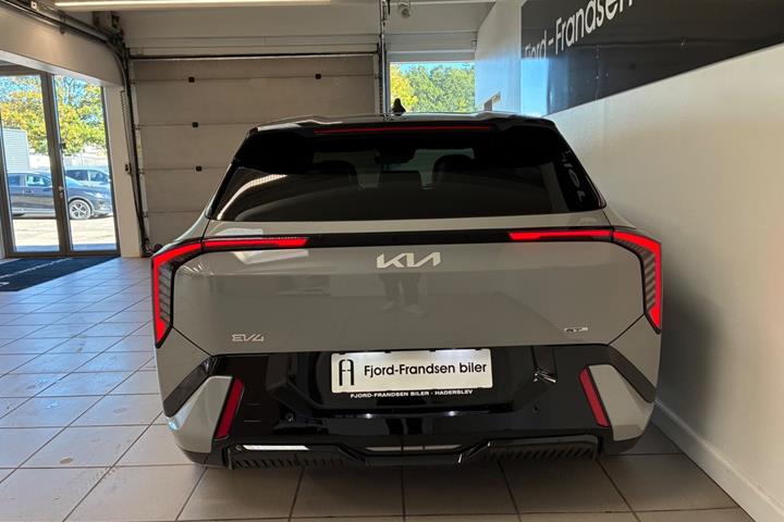 Hvid Kia EV4 fra 2026