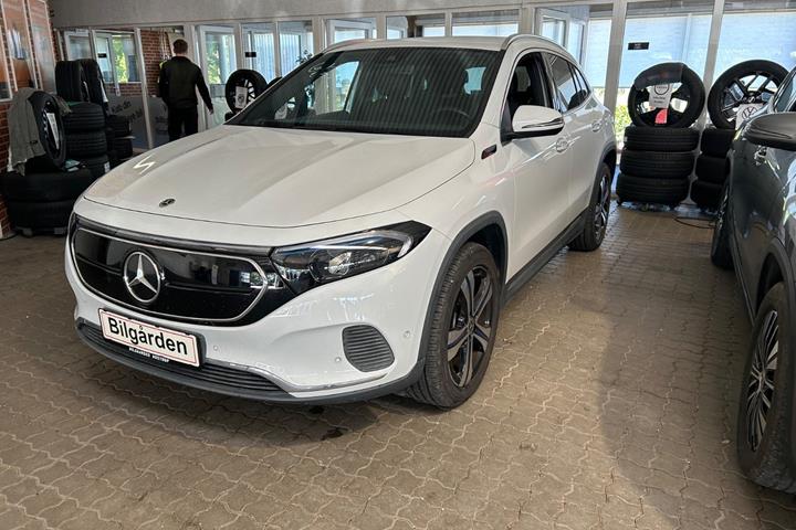 Hvid Mercedes EQA250 fra 2022