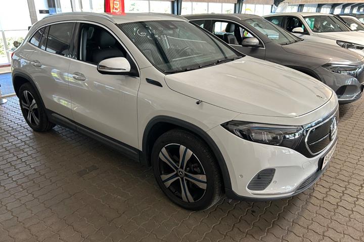 Hvid Mercedes EQA250 fra 2022