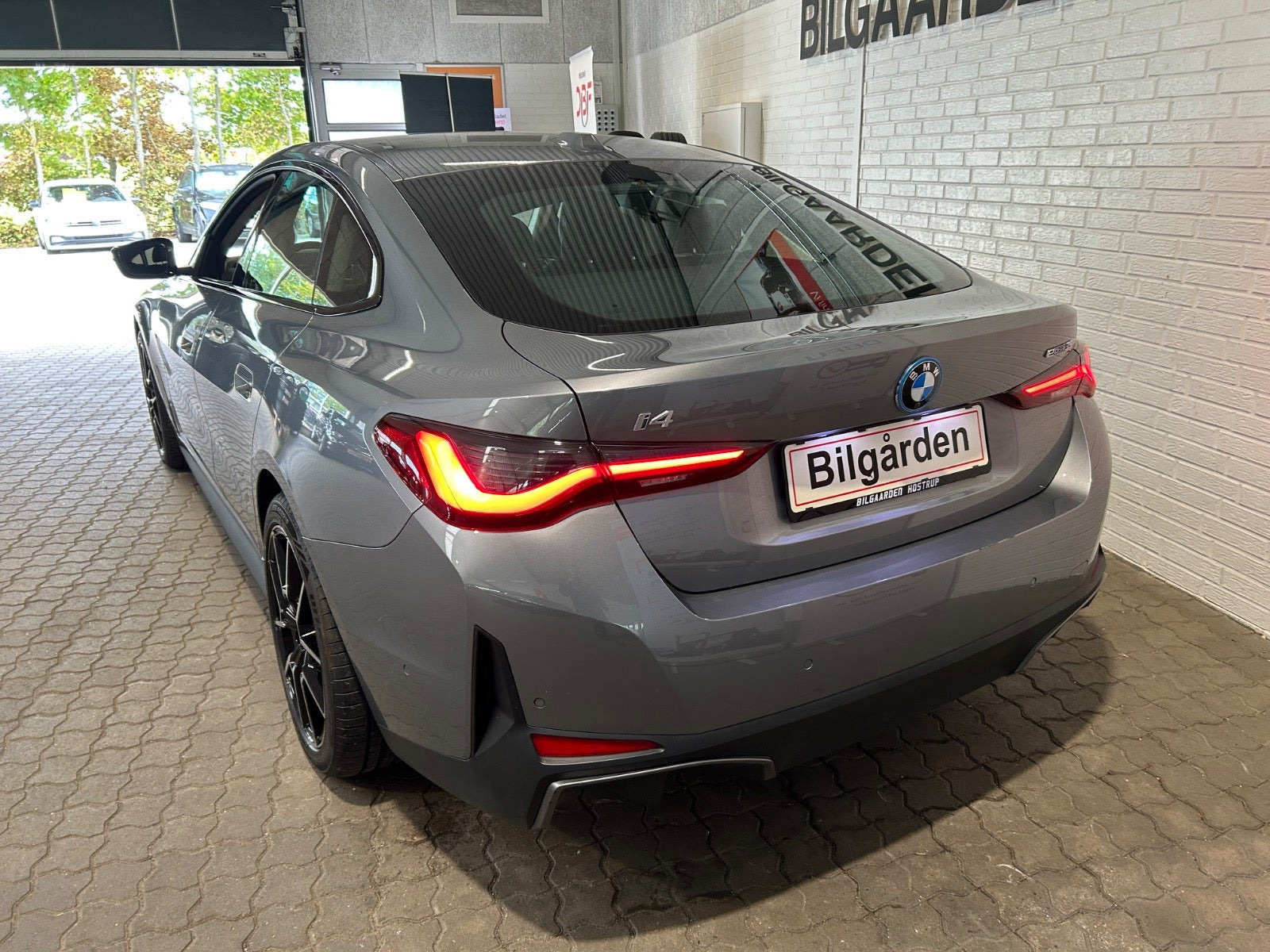 Sort BMW i4 fra 2023