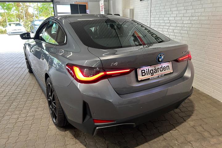 Sort BMW i4 fra 2023