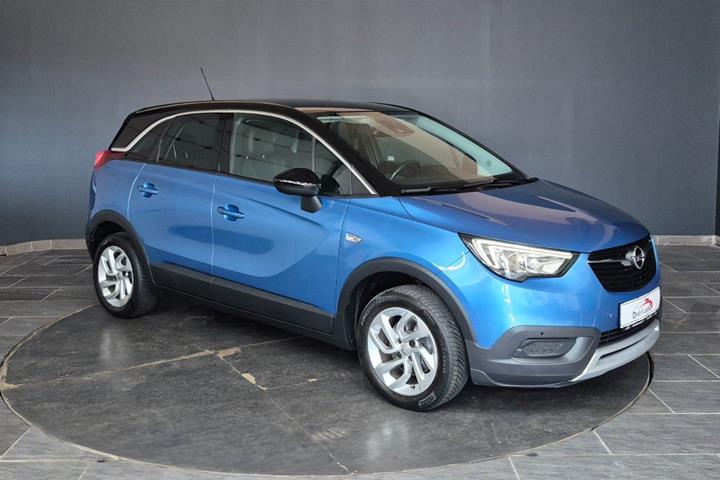 Blå Opel Crossland X fra 2019
