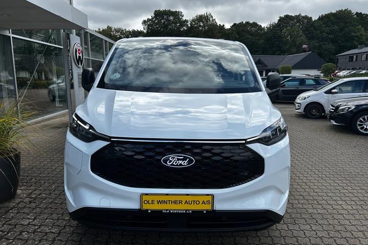 Hvid Ford E-Transit Custom 340 L2 fra 2026