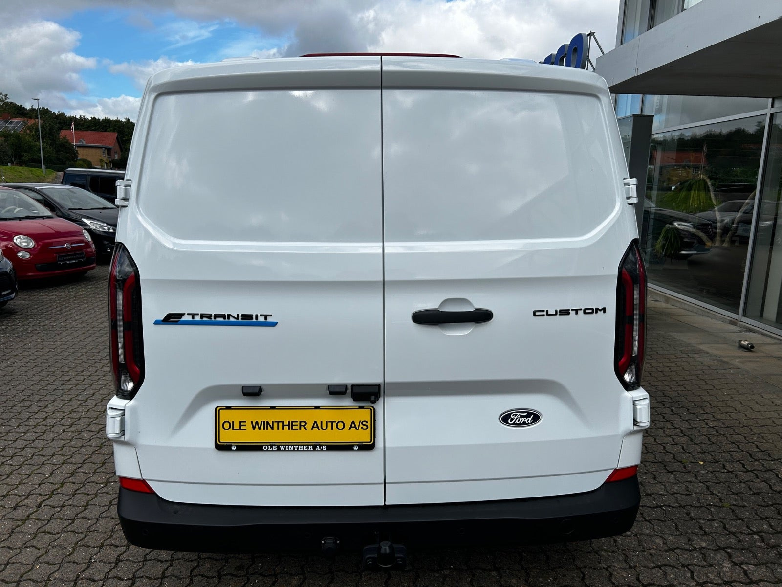 Hvid Ford E-Transit Custom 340 L2 fra 2026