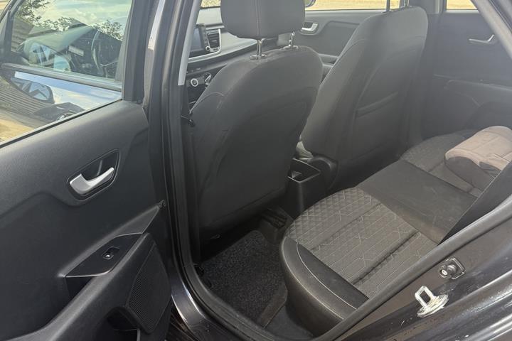 Grå Kia Rio fra 2017