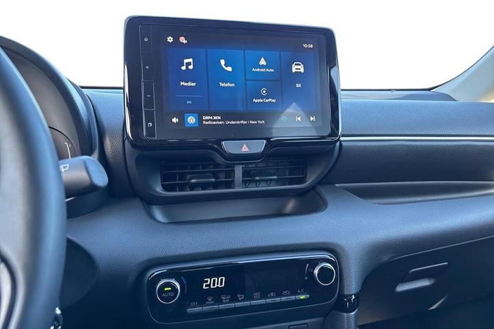Sort Toyota Yaris fra 2025