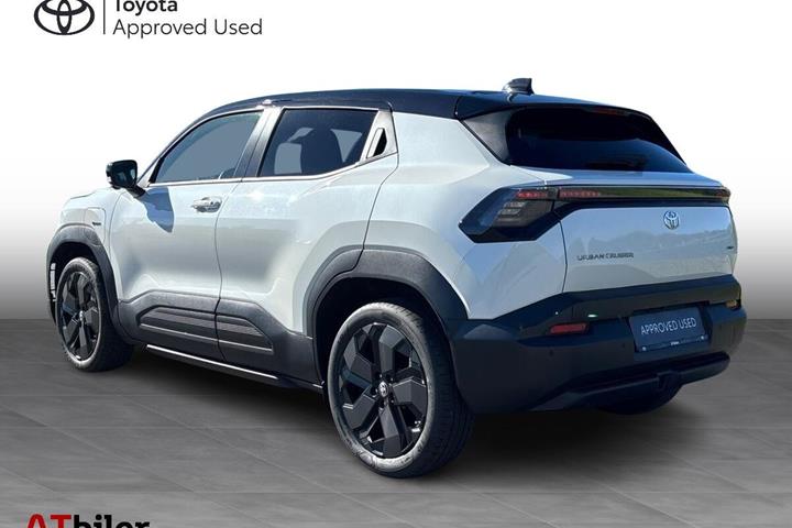 Hvid Toyota Urban Cruiser fra 2025