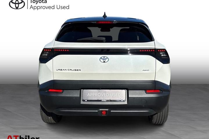 Hvid Toyota Urban Cruiser fra 2025