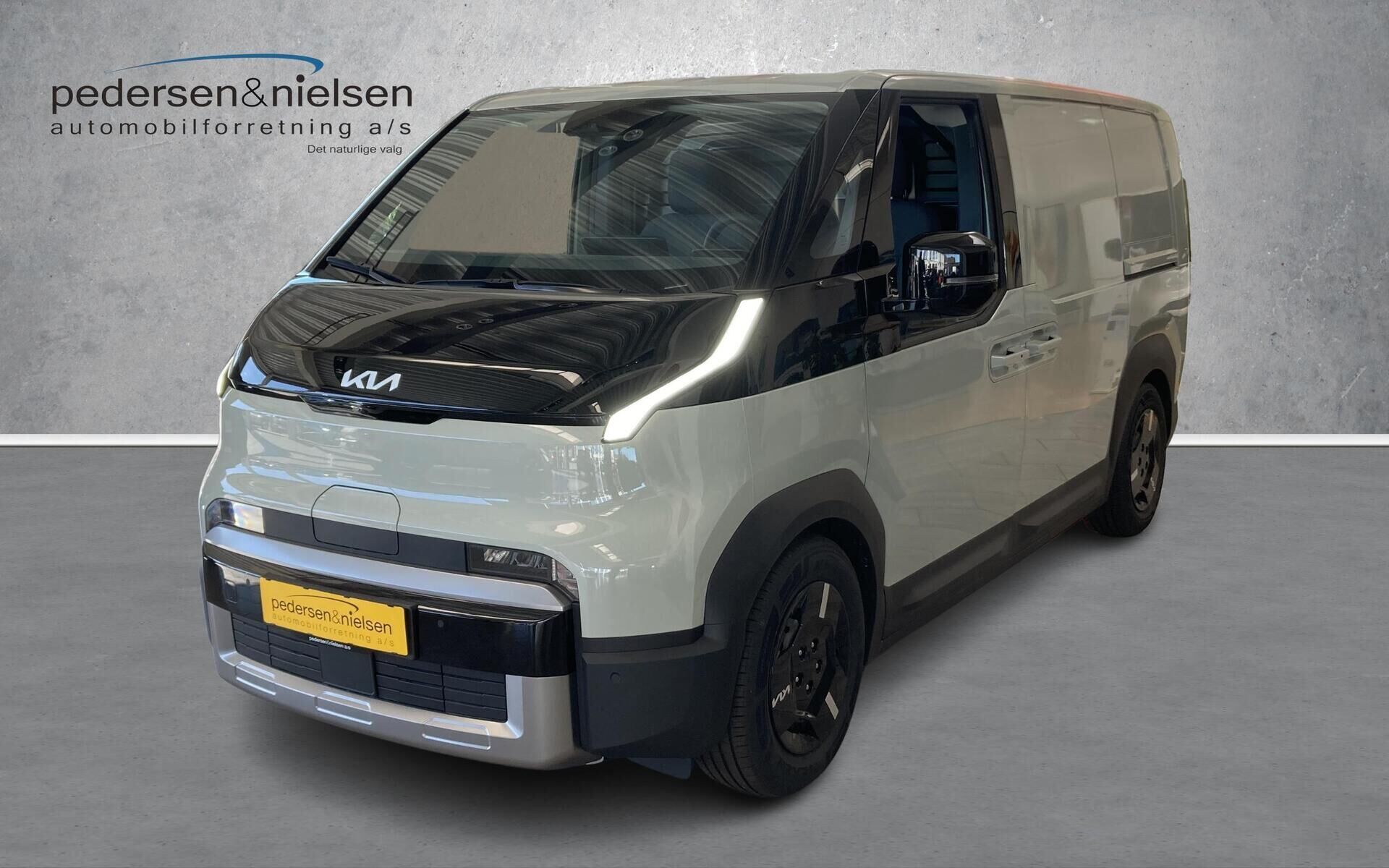 Kia PV5 Cargo L2H1 Long Range Work 163HK Van Aut.