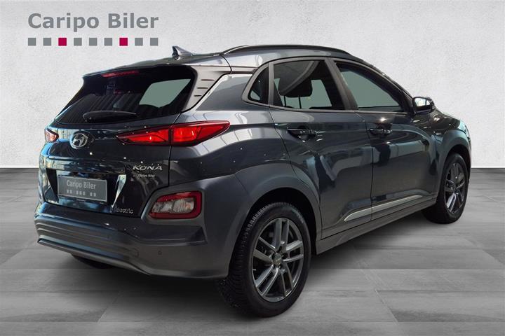 Grå Hyundai Kona fra 2021