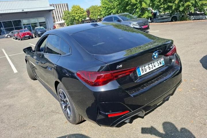 Sort BMW i4 fra 2025